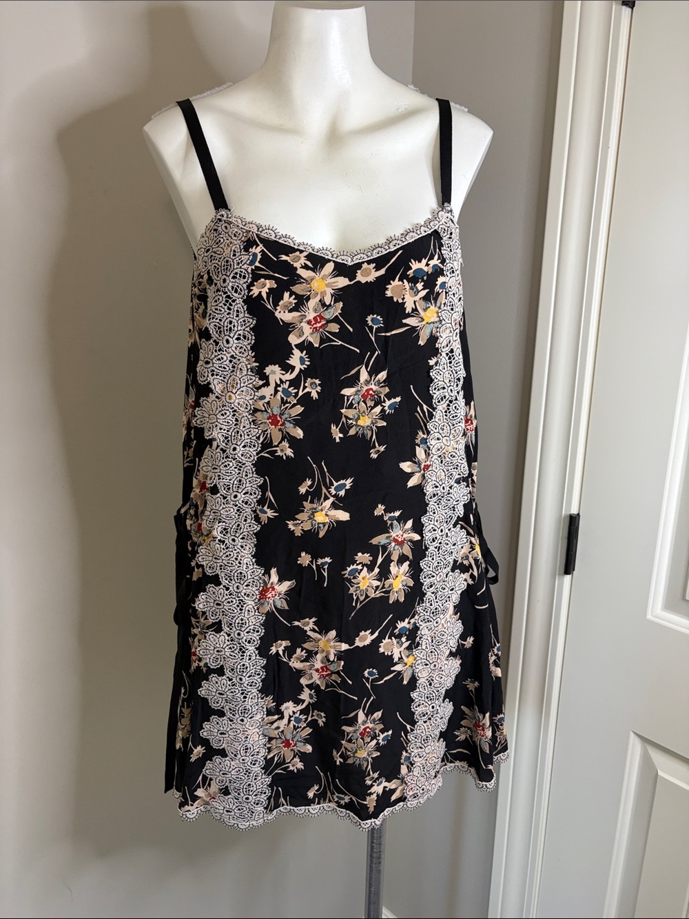ANNA SUI Mini Dress Silk Floral Side Tie Lace Front Detail Black Sz 2